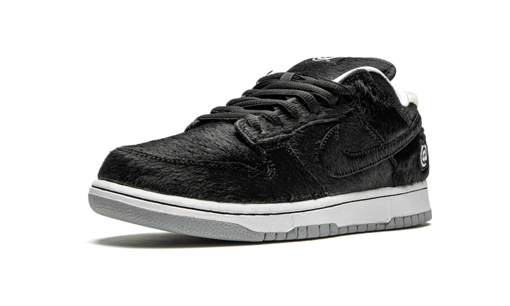 NIKE SB DUNK LOW MEDICOM TOY