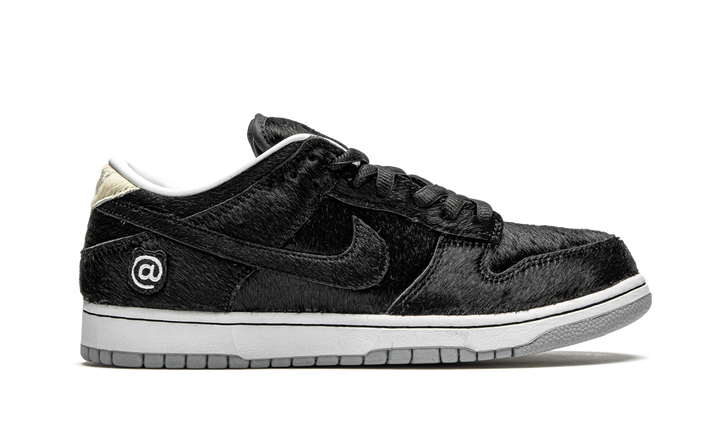 NIKE SB DUNK LOW MEDICOM TOY
