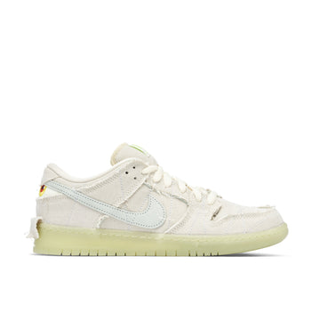 NIKE SB DUNK LOW MUMMY — Stock