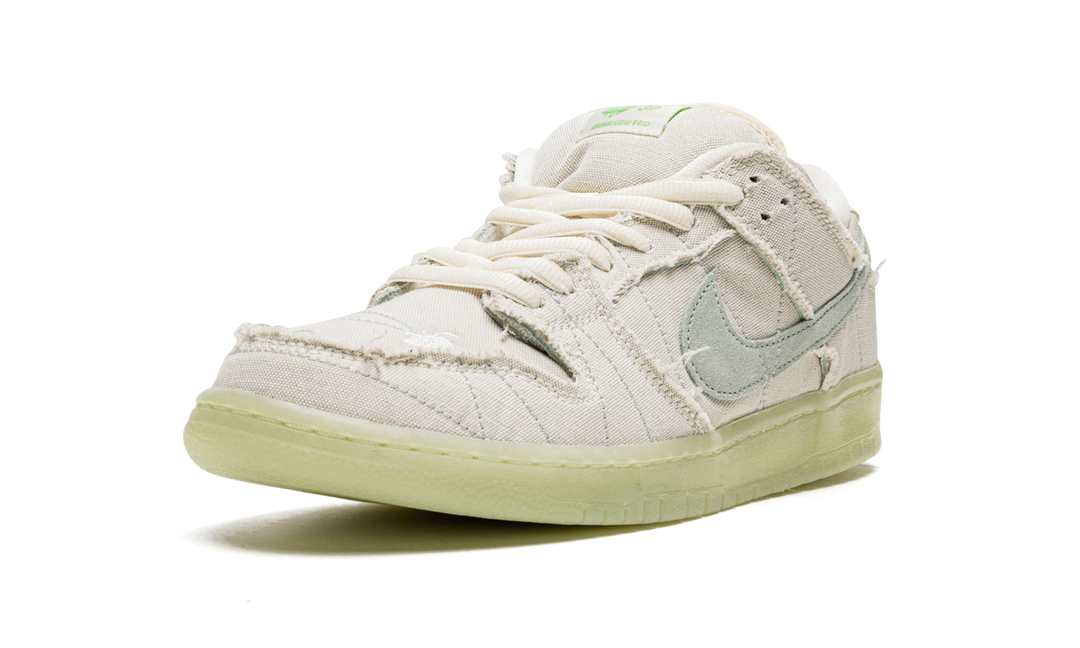 NIKE SB DUNK LOW MUMMY