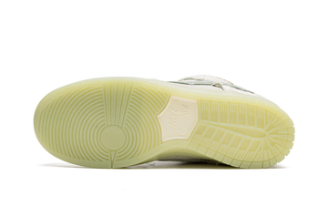 NIKE SB DUNK LOW MUMMY — Stock