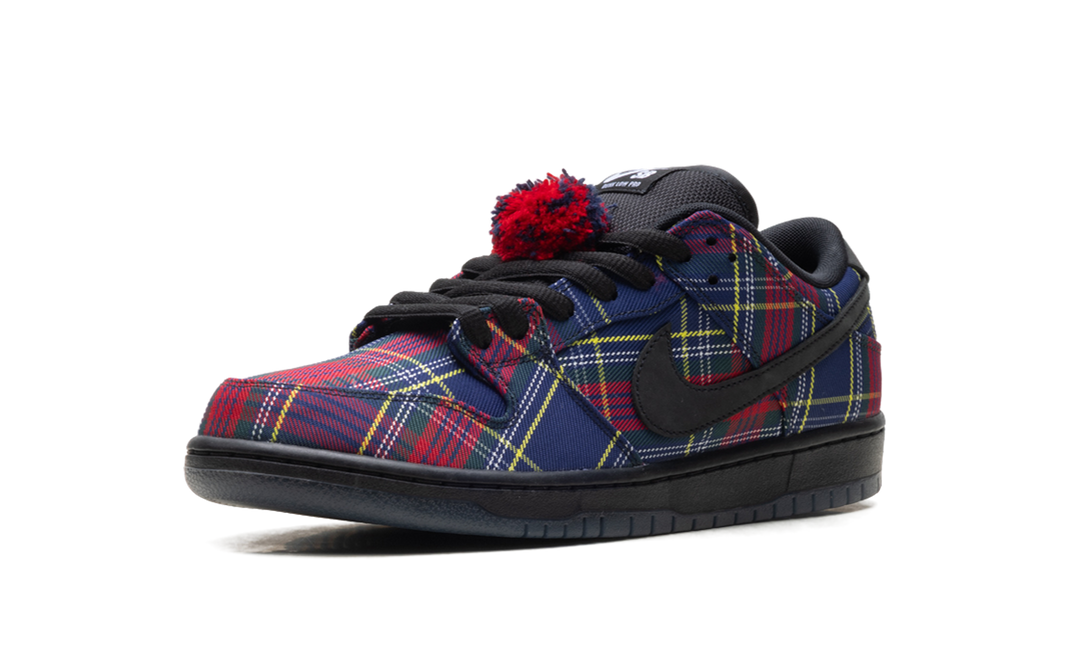 NIKE SB DUNK LOW NARDWUAR