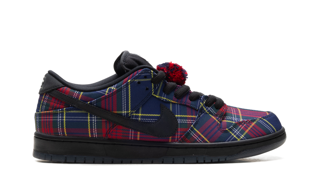 NIKE SB DUNK LOW NARDWUAR