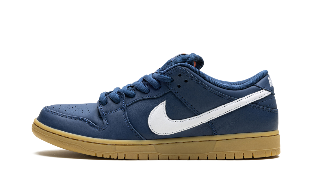 NIKE SB DUNK LOW NAVY GUM — Stock 