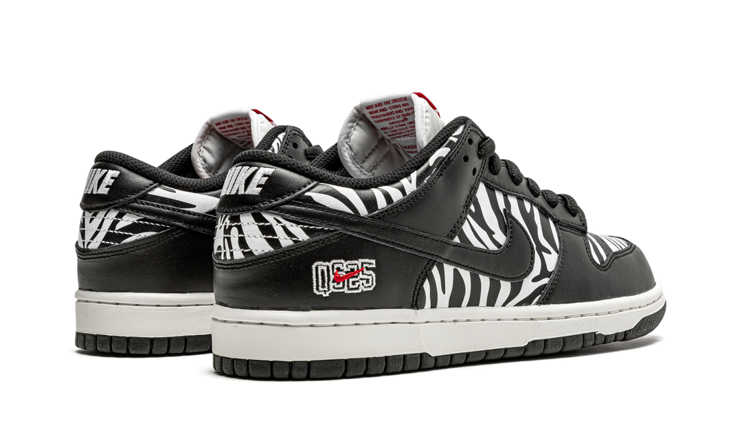 NIKE SB DUNK LOW OG QS QUARTERSNACKS ZEBRA