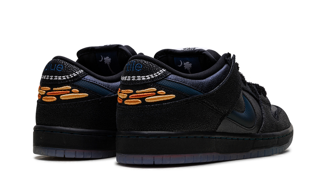 NIKE SB DUNK LOW PRO BLUETILE SKATEBOARDS