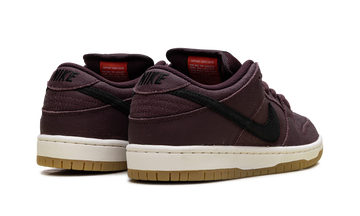 NIKE SB DUNK LOW PRO 'BURGUNDY CRUSH' — Stock