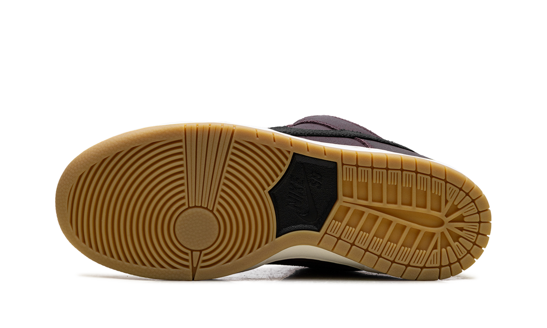 NIKE SB DUNK LOW PRO &