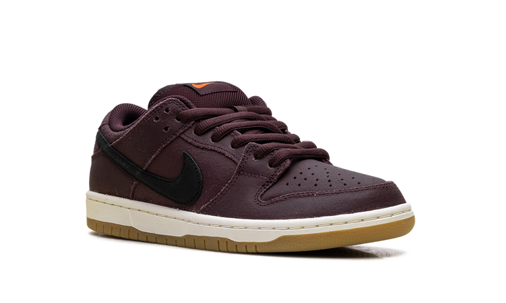 NIKE SB DUNK LOW PRO &