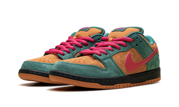 NIKE SB DUNK LOW PRO GREEN NOISE WATERMELON — Stock