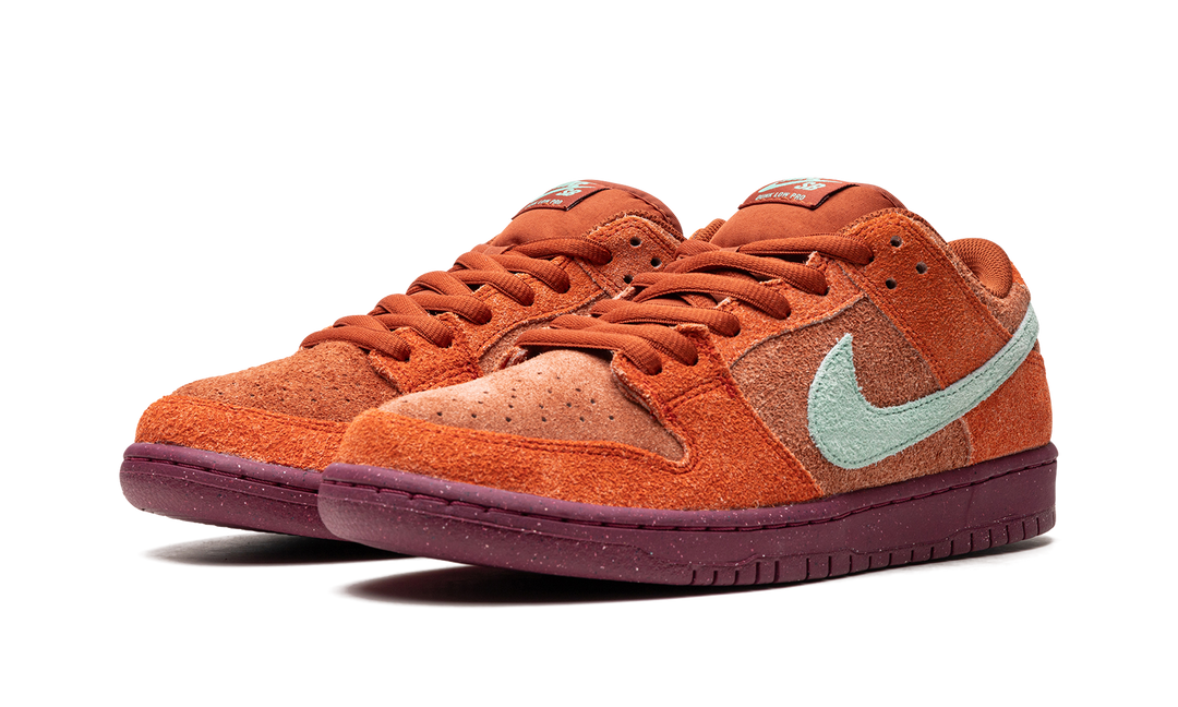 NIKE SB DUNK LOW PRO MYSTIC RED