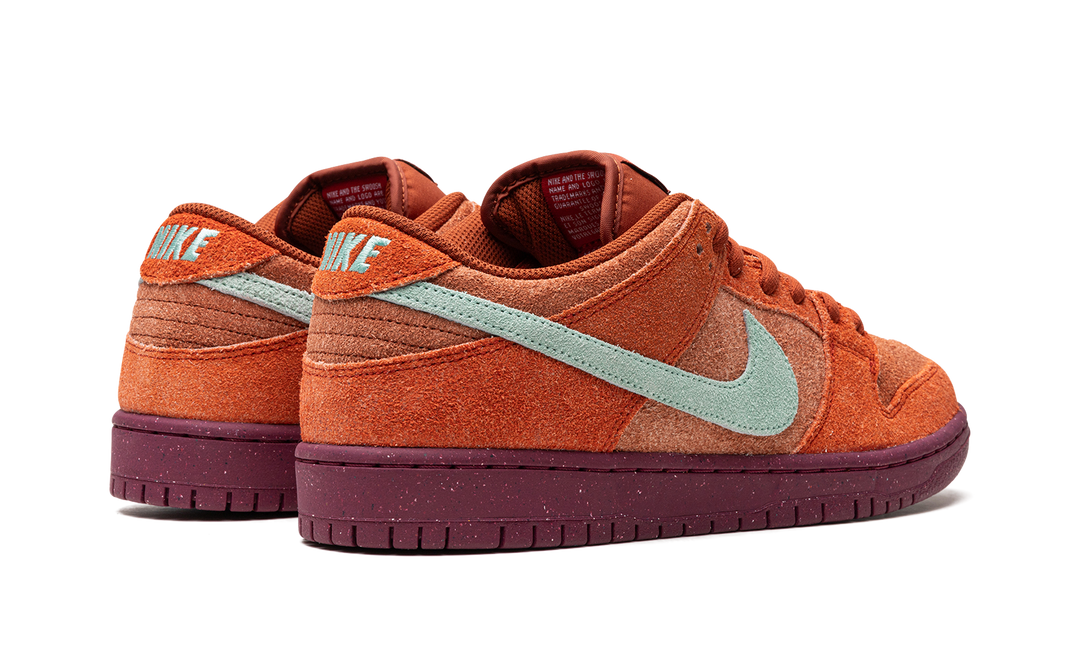 NIKE SB DUNK LOW PRO MYSTIC RED