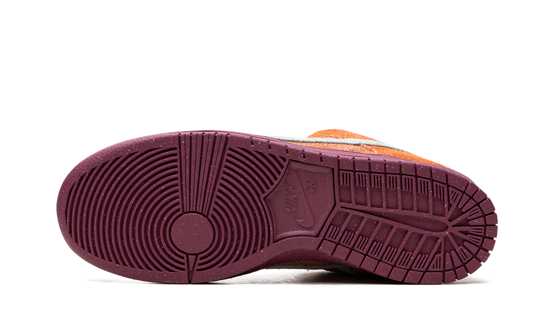 NIKE SB DUNK LOW PRO MYSTIC RED