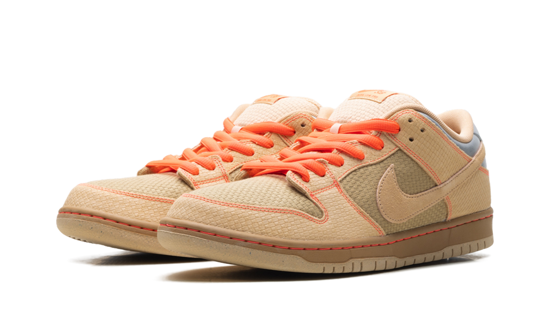 NIKE SB DUNK LOW PRO SOM TUM CANVAS AND PARACHUTE BEIGE