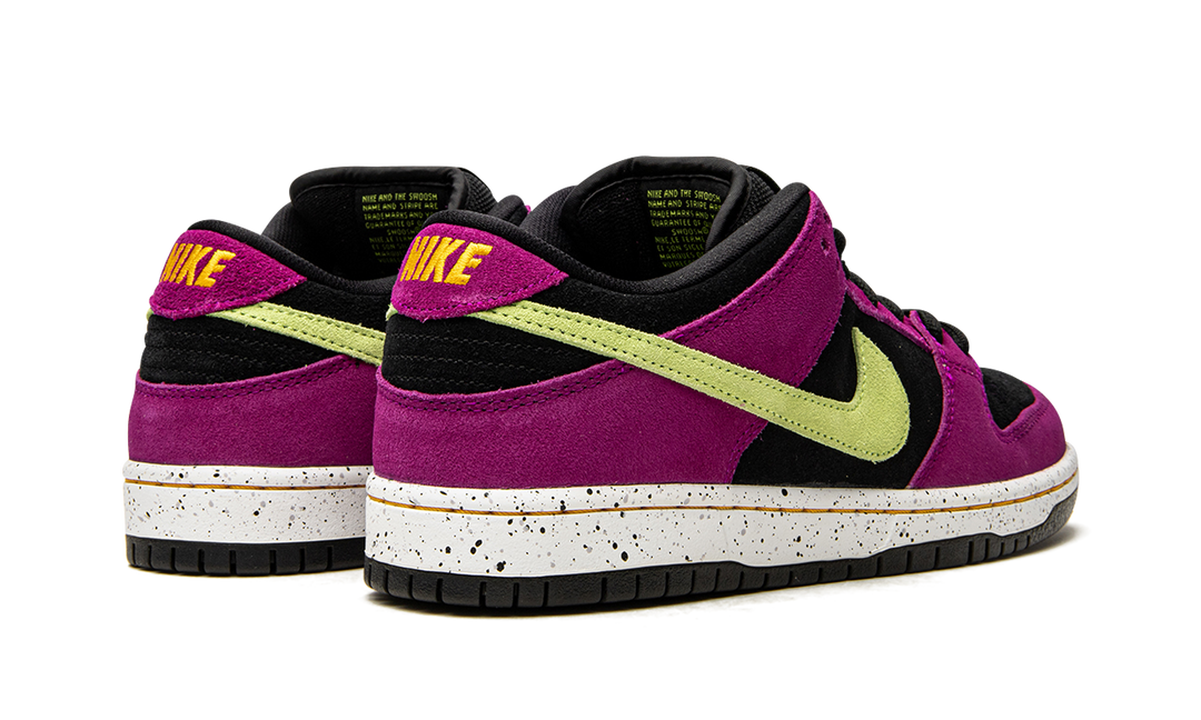 NIKE SB DUNK LOW RED PLUM