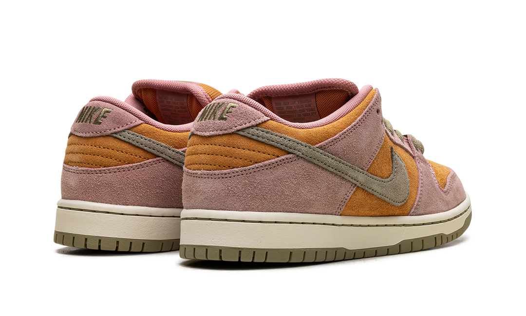 NIKE SB DUNK LOW RED STARDUST