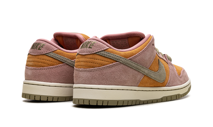NIKE SB DUNK LOW RED STARDUST