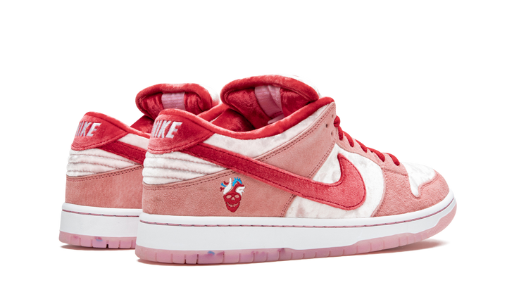 NIKE SB DUNK LOW STRANGELOVE SKATEBOARDS