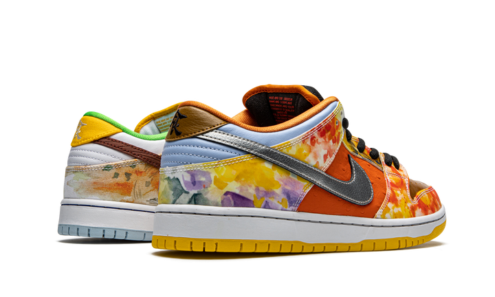 NIKE SB DUNK LOW STREET HAWKER CNY 2021