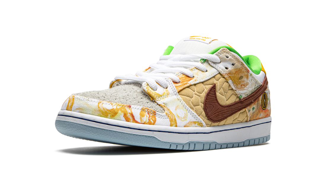 NIKE SB DUNK LOW STREET HAWKER CNY 2021