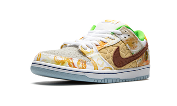 NIKE SB DUNK LOW STREET HAWKER CNY 2021 — Stock