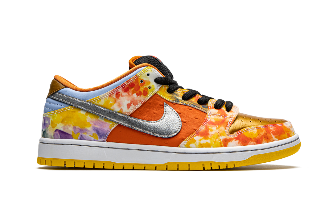 NIKE SB DUNK LOW STREET HAWKER CNY 2021