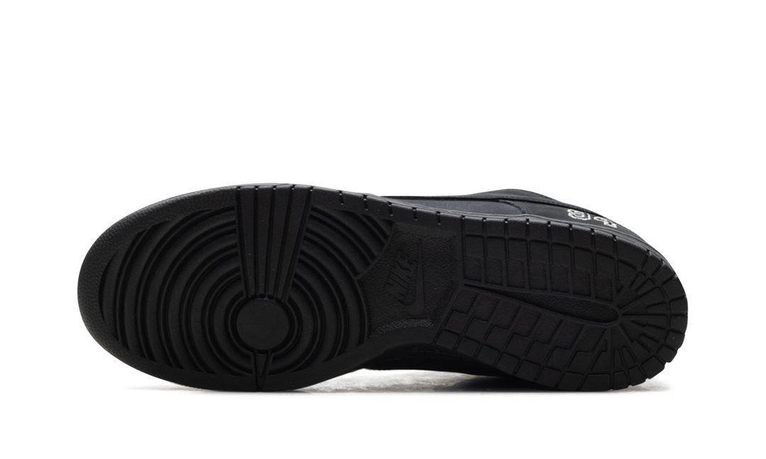 NIKE SB DUNK LOW SUPREME 94 BLACK