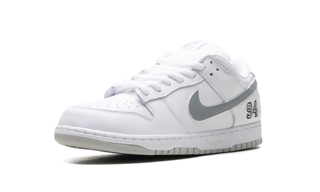 NIKE SB DUNK LOW SUPREME 94 WHITE METALLIC SILVER