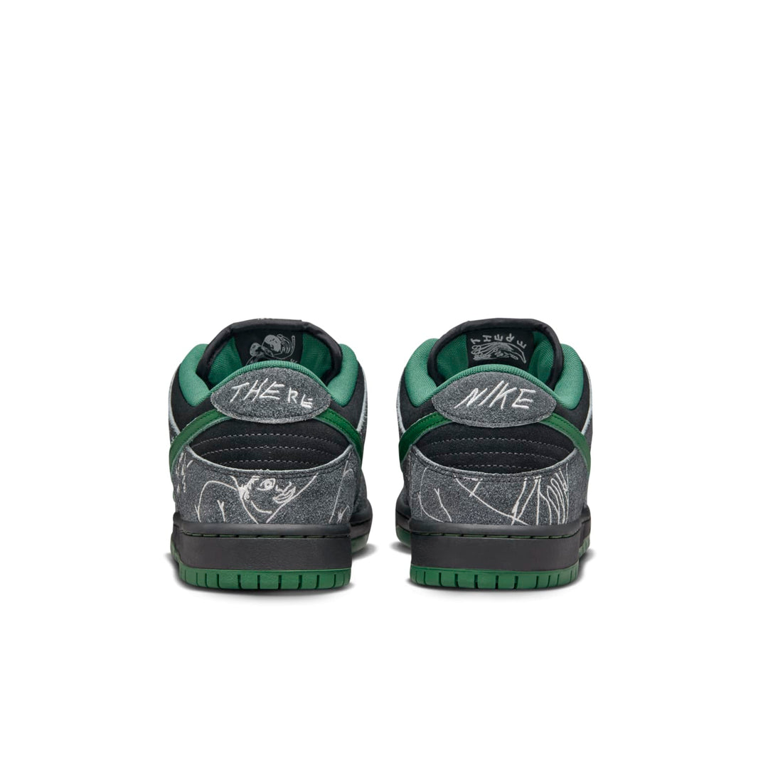 NIKE SB DUNK LOW THERE SKATEBOARDS