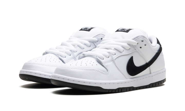 NIKE SB DUNK LOW WHITE BLACK