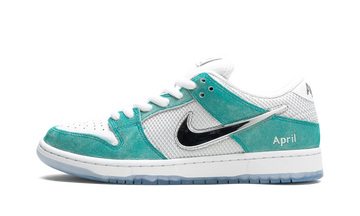 NIKE SB DUNK LOW X APRIL SKATEBOARDS TEAL — Stock