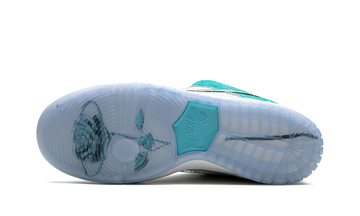 NIKE SB DUNK LOW X APRIL SKATEBOARDS TEAL — Stock