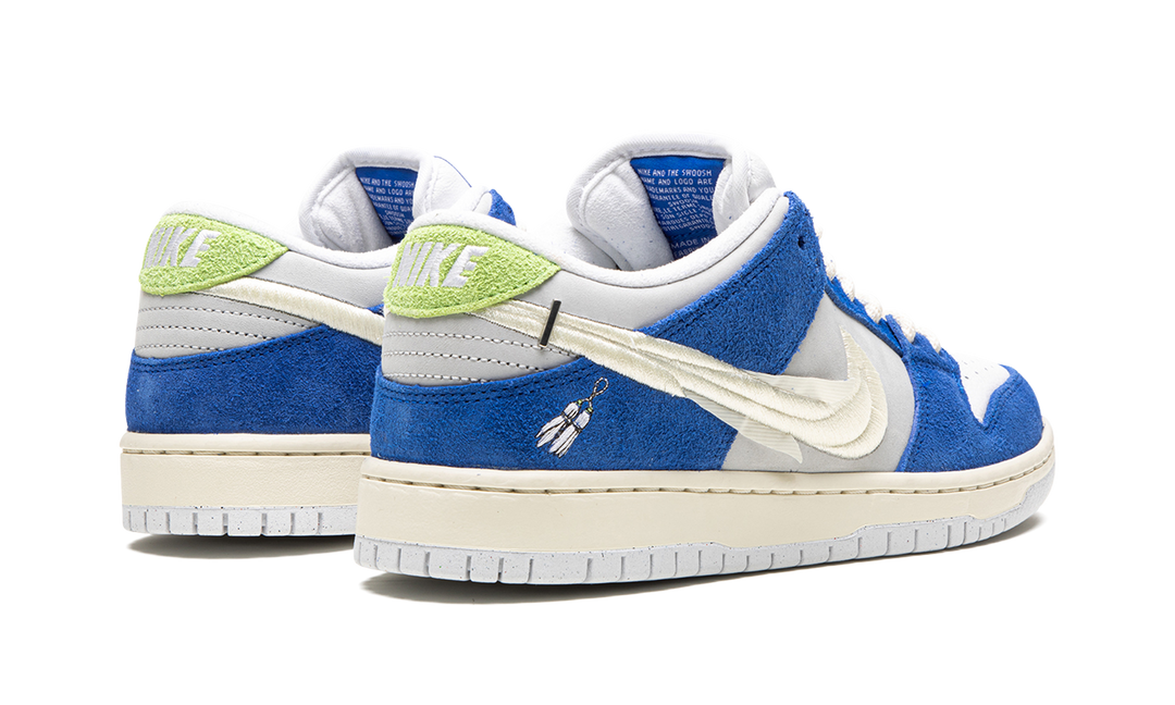 NIKE SB DUNK LOW X FLY STREETWEAR BLUE