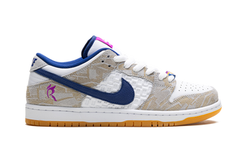 NIKE SB DUNK LOW X RAYSSA LEAL — Stock