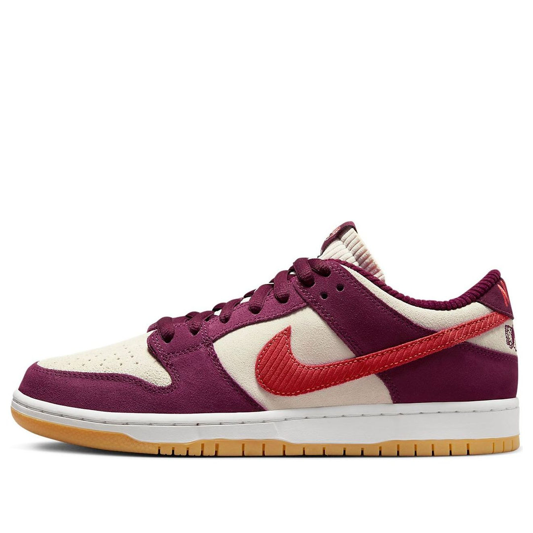 NIKE SB DUNK LOW X SKATE LIKE A GIRL RED WHITE — Stock 