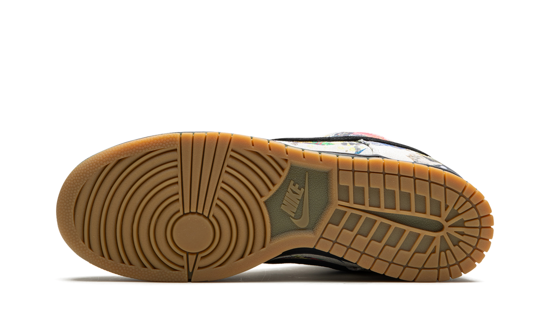 NIKE SB DUNK LOW X SUPREME RAMMELLZEE