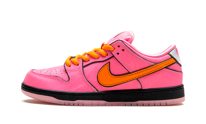 NIKE SB DUNK LOW X THE POWERPUFF GIRLS BLOSSOM — Stock 