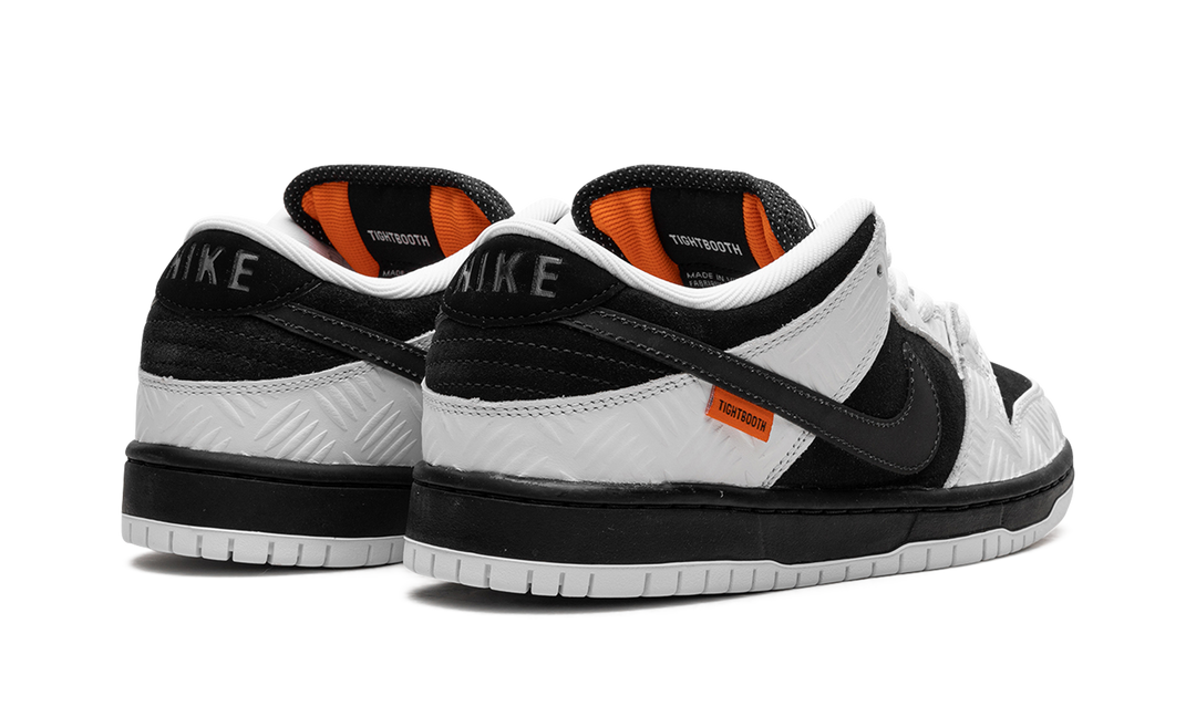 NIKE SB DUNK LOW X TIGHTBOOTH WHITE BLACK