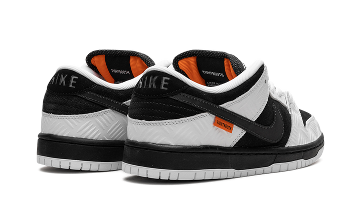 NIKE SB DUNK LOW X TIGHTBOOTH WHITE BLACK