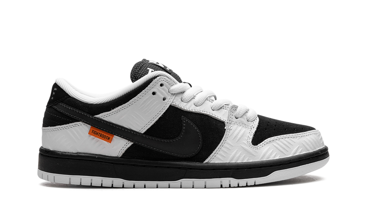 NIKE SB DUNK LOW X TIGHTBOOTH WHITE BLACK