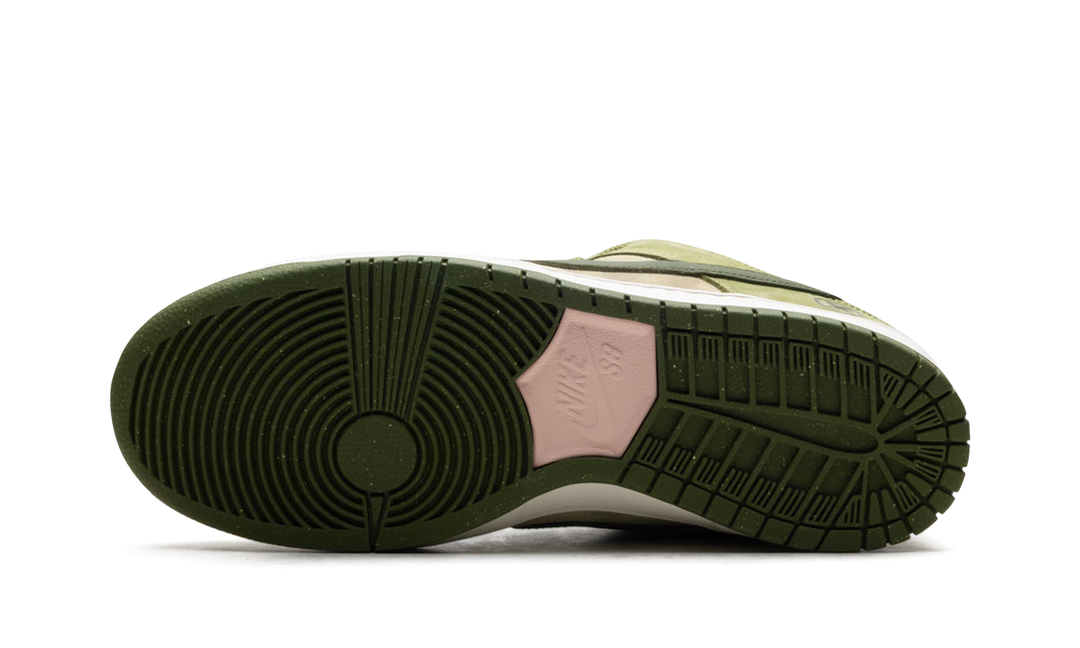 NIKE SB DUNK LOW X YUTO MATCHA