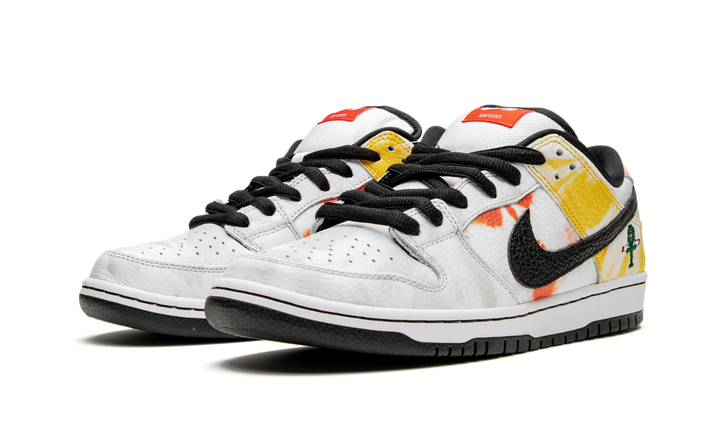NIKE SB DUNK RAYGUN WHITE TIE-DYE
