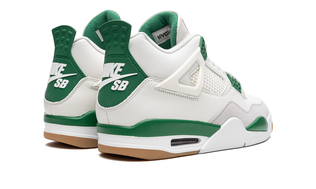 AIR JORDAN 4 RETRO X NIKE SB &