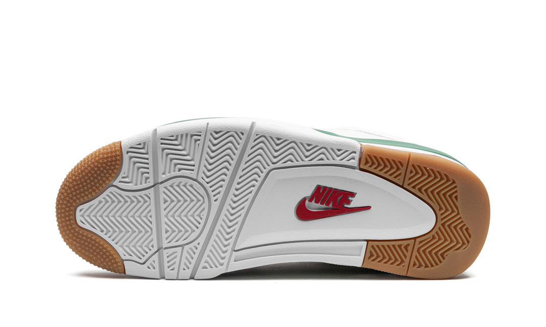 AIR JORDAN 4 RETRO X NIKE SB &