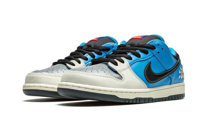 NIKE SB X INSTANT SKATEBOARDS DUNK LOW