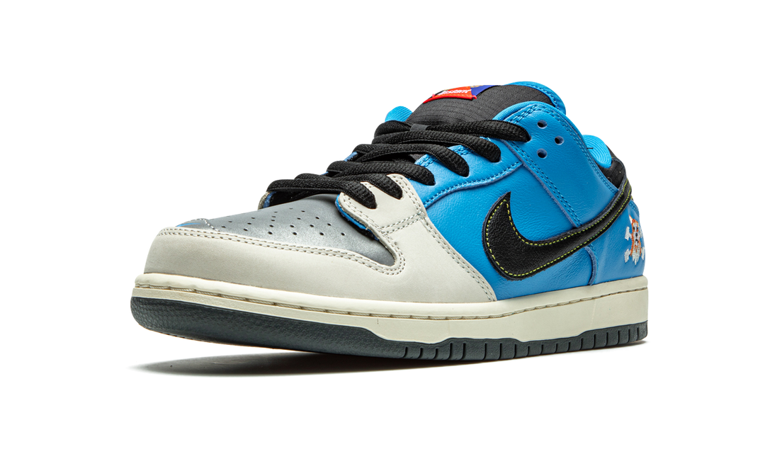 NIKE SB X INSTANT SKATEBOARDS DUNK LOW