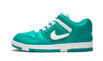 NIKE SB X SUPREME AIR FORCE 2 LOW BLUE — Stock