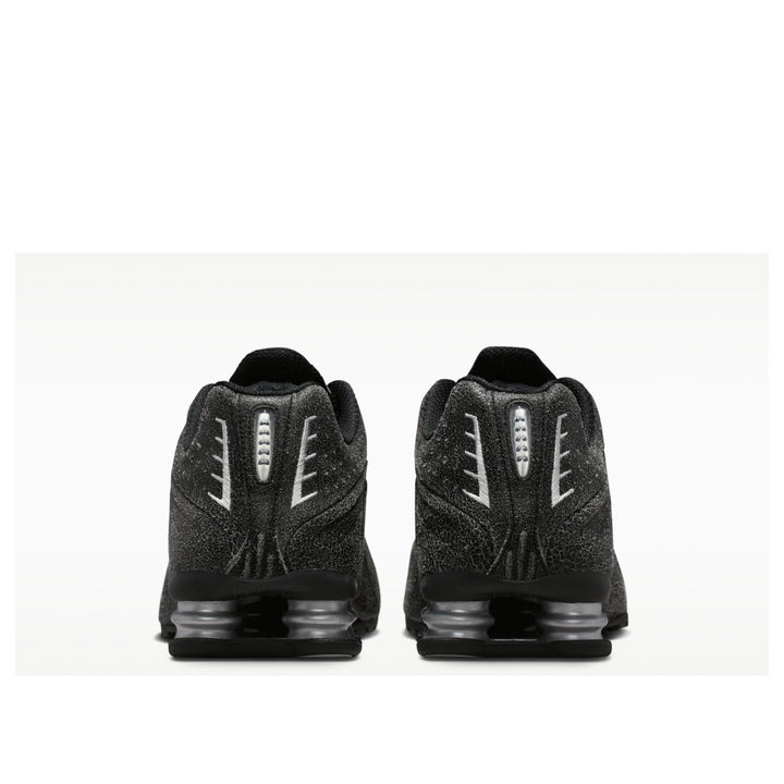 NIKE SHOX R4 BLACK DISTRESSED LEATHER