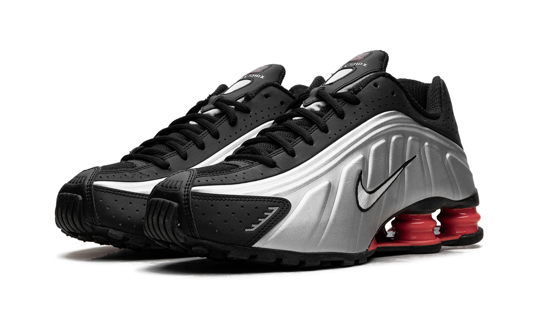 NIKE SHOX R4 BLACK METALLIC SILVER (2025) WOMENS