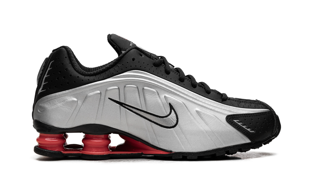 NIKE SHOX R4 BLACK METALLIC SILVER (2025) WOMENS